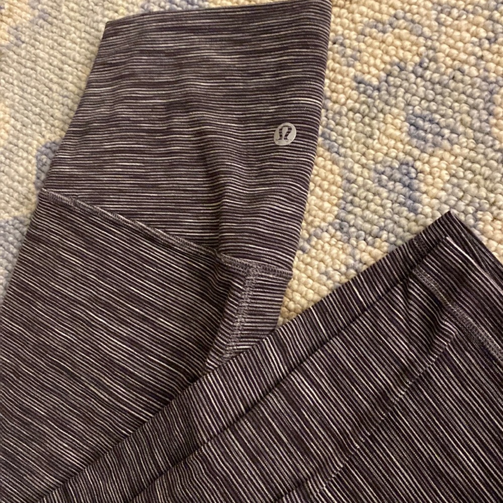 LULULEMON crop align striped 21”